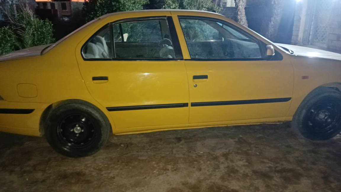 سمند مديل ١٠ سنويه ل ٢٧ مصفره غرامات عليه هيئه ١٠٠ الف توني ملكط خياساته وصابغه صبغه جديد زنون شمسي  كهربائيات شغاله    كير حاويه ستوني شاده فرنسي تايرات نضيفان مكينه بيه خيط بخار تبريد ثلج 🥶 راعيه موجود يريد مداور  المكان دوانيه الحمزه الشرقي  ٣٢ وبيه مجال قليل ***********
