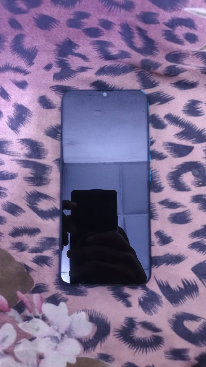 سلام عليكم جهاز انفنكس سمارت 5 جهاز نضيف وسلس مابي أي خلل الذاكرة 32 السعر 60 وبي مجال استفسار خاص أو *********** اتصال + واتساب
