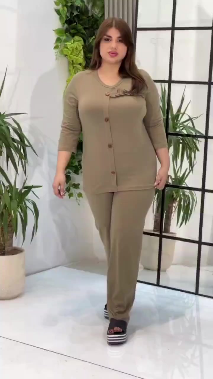 تراك  نسائي 

خامة فانيل زبدة مطاط شرط الفحص

فري سايز
توجد خدمه توصيل لجميع المحافظات


**إذا كنت صاحب هذا الإعلان وتريد حذفه لأي سبب، رجاءا أرسل رسالة إلى الدعم الفني**