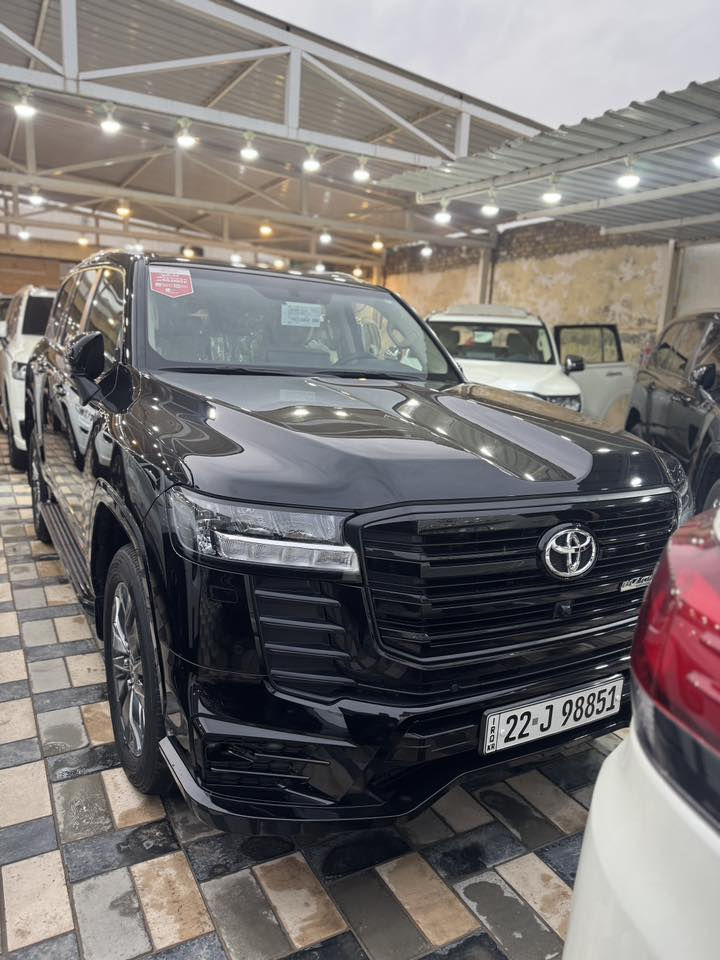 لاندكروز موديل ٢٠٢٤ بلاك اديشن اصل سااز خاضعه للضمان ماشيه ٢٧ الف كيلو متر
السياره بحالة الوكاله وخاضعه للضمان فول مواصفات حتى رادار جانبي وخمس كامرات معروفه مواصفات البلاك اديشن السياره كفاله عامه من كلشي 

السعر ٧٣٥ ورقه مجالها بسيط جداً 
*********** 
مكان السياره النجف الأشرف
