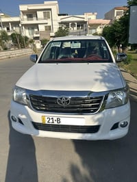 مەرزیە • تويوتا هايلوكس • هايلوكس 2014 • تويوتا 2014 • بيك اب • سيارة ...
