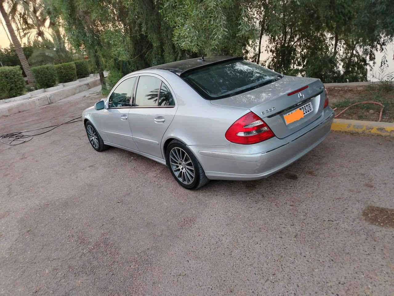السلام عليكم
مارسيدس w211 موديل 2007  حجم E350 بأسمي رقم بغداد رقم شبه مميز سيارة بلادية بانورما /كشنات جلد /بردة خلفية كهرباء/ تبريد بيانو أمامي خلفي تحكمات ستيرن كاملة /كروز سرعة مكينة وكير بحالة ممتازة صدر جيد لا يت زينون  بجم أمامي  كبس سيارة نظيفة جدا مال جناي بيها صبغ جاملغين خلفية بدون دواخل السونار مرفق مع الصور.. سعر البيع(( 140 $ ))
***********  أبو محمد 

بغداد / الدورة
