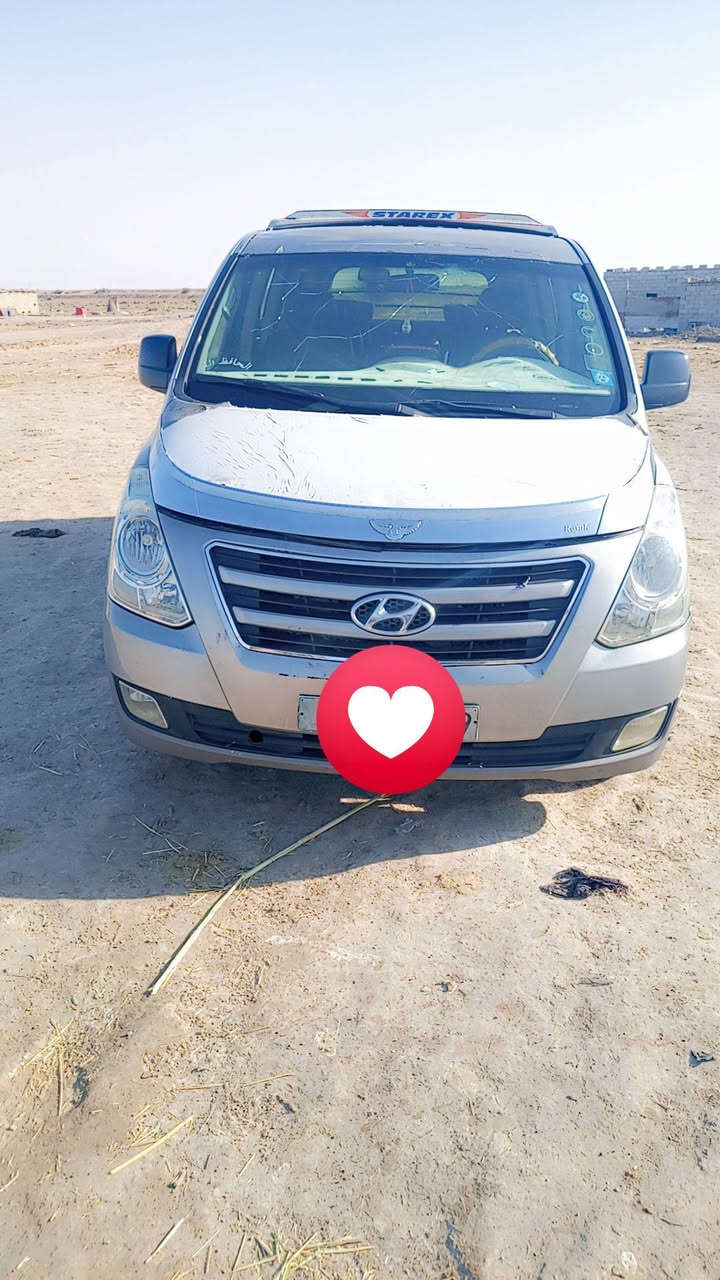 السلام عليكم ستاركس مسكر اصل موديل 11بحري تخم تاير حداديه جديد تبريد ثلج كله عل الشرط محرك جديد سياره مكفوله ماعدا جاملغ خلفي ماداور ثاني يوم ***********
