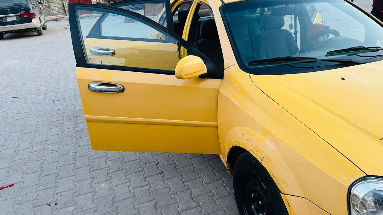 السلام عليكم اوبترا للبيع2012 وارد خليجي  رقم بغداد انكليزي هزه جديدة مصفرة هيئه السعر65 وبيها مجال مكاني بغداد مدينة الصدر***********
