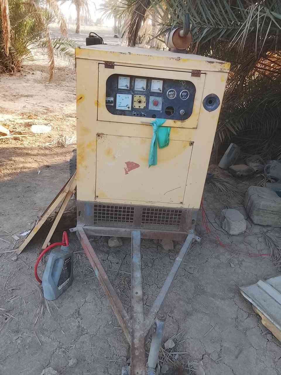 السلام عليكم مولدة نوع شنگهاي صيني درجه أوله ملف حجم 10 KV ثري فيز يعني ثلاث خطوط تغذي ثلاث بيوت وتشغل سبلتين عادي بيهه خيط بخار جاهزه داينمو وباتريك وراديتر ستوني مشيشه  السعر  للتواصل اتصل على ***********
