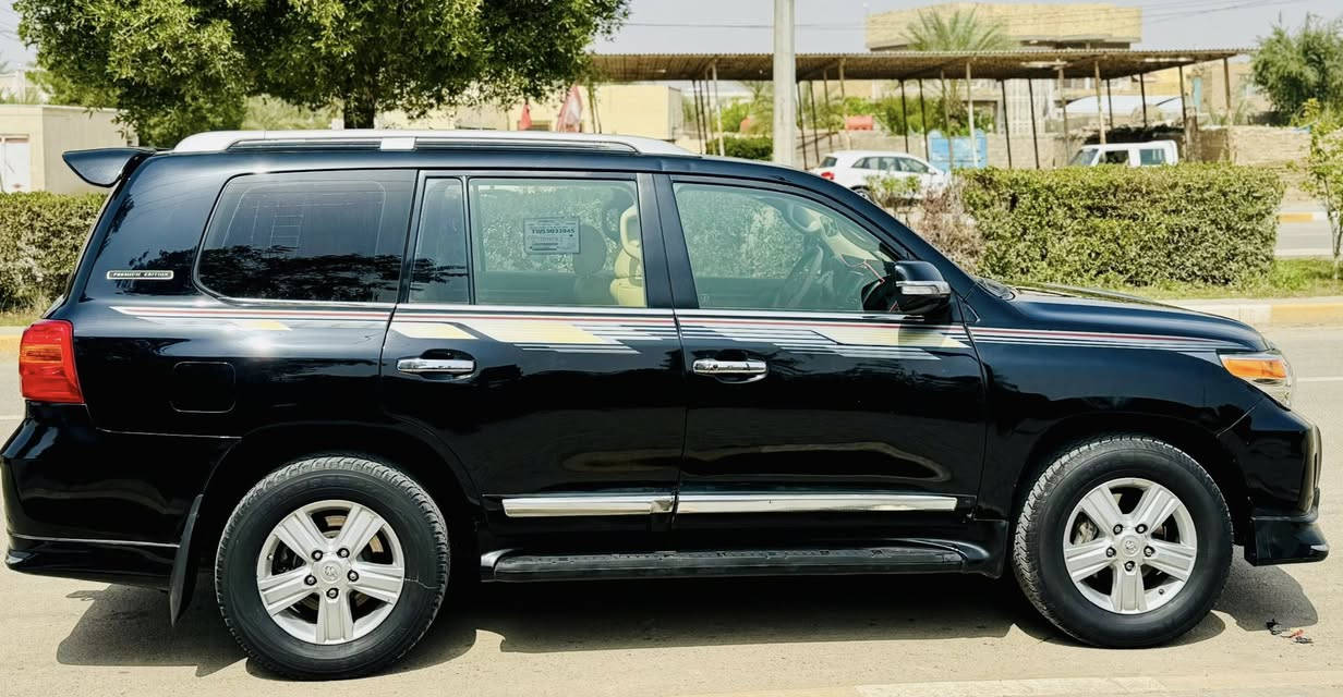 لانكروز 2012 فووول بريم ماشيه 200 رقم. بيل بسمي 
بيع او مراوس السعر 278$ سياره كفاله ماعدى صبغ مكان شريط فقط ابواب وجاملغات اماميه بدون داخل وبدون جاملغ خلفي ترايها حلو ومناقصه شي مكاني بابل - الشوملي 
للاستفسار *********** او ***********
