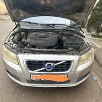 volvo 2013 تحکم ستێرن  تحدید سرعە  ئۆکسە   cd   تبرید مرکزی  حاسەی دوا...