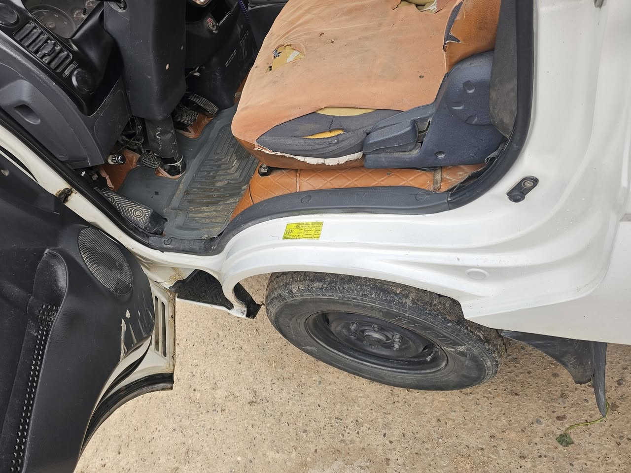 السياره مكفوله كفاله عامه الموديل 2010 (((((((***********
