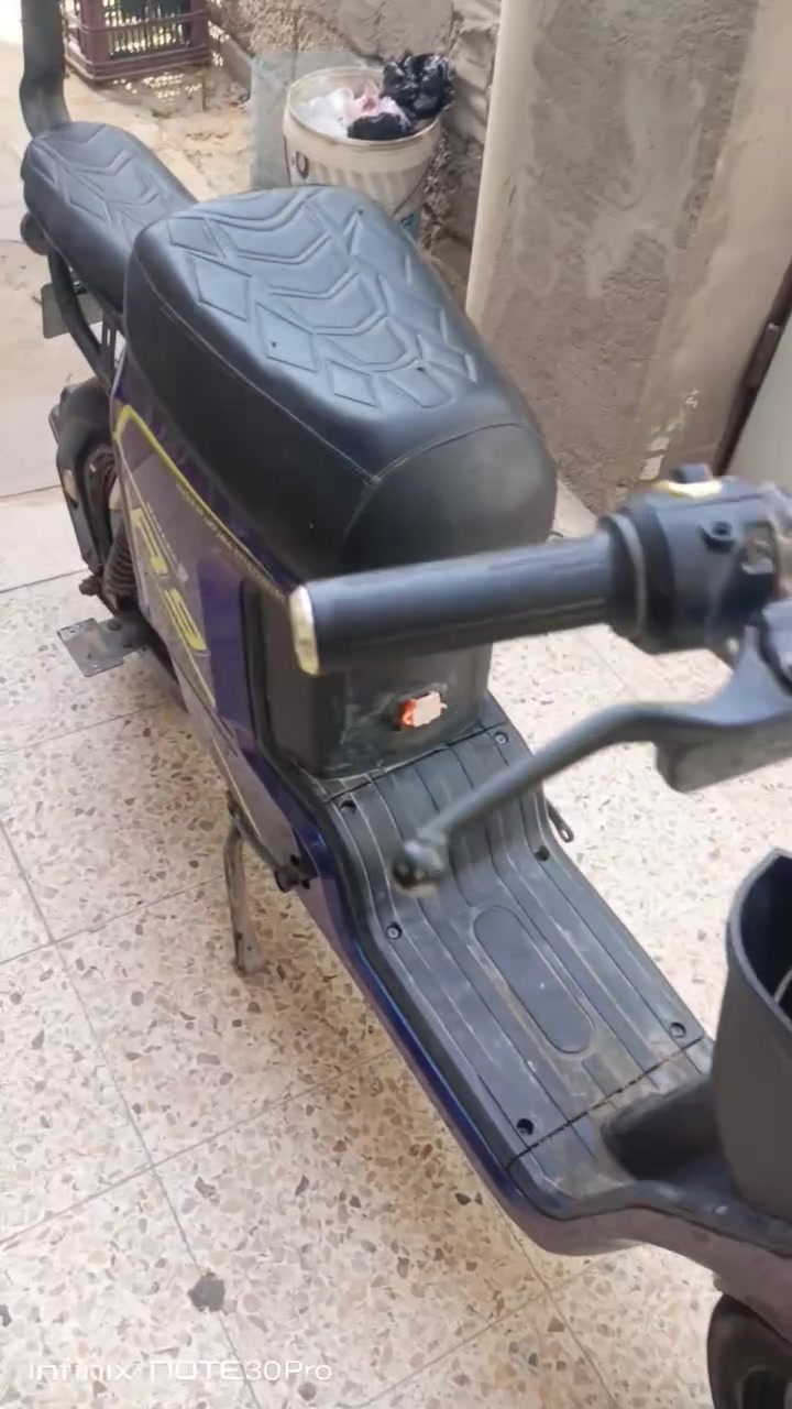 سلام عليكم درجة R9 خمس بطاريات السعر 350 وبيها مجال العنوان شط العرب التنومة رقم الهاتف ***********
