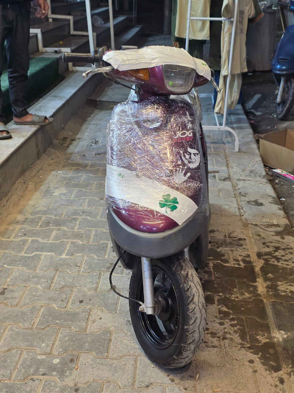 السلام عليكم دراجة بطة 60تك نضافة 85%بلاديه مامتعوبه مكاني نجف كوفة رقم ***********
