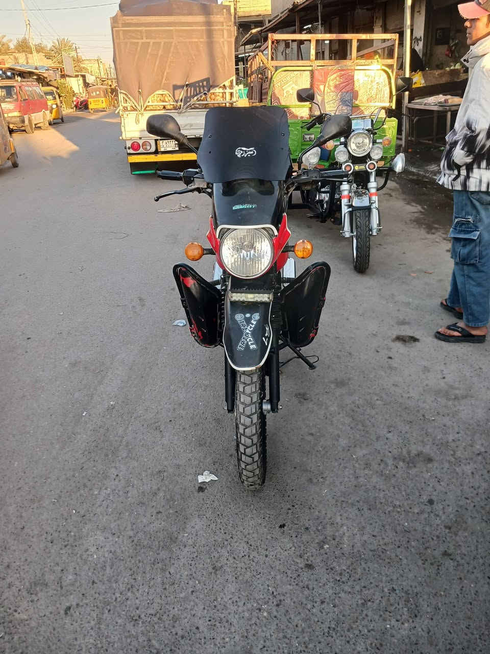 سلام عليكم  دراجه بوكسر جبلي مرقم بغداد تحويل ثاني يوم مديل 23سعر مليونين 100 بيهه مجال قليل ***********
