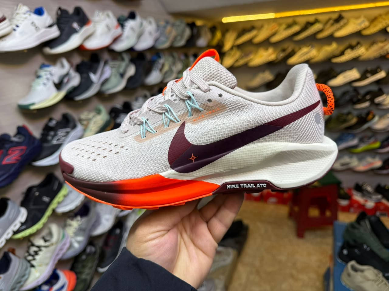 🔥💎👟 Nike 👟💎🔥
📍جمله فقط 🤚🏻 
📌قياسات40-45
توصيل لكافة محافظات سوريا و العراق 🚕
لتواصل والحجز تواصل على واتساب 📞📱 
واتساب 📞 009647502019105 📞 
#سوريا #العراق #جملة #مودل #جديد #ستايل #احذية #توزيعات #ستايل #اطلب
