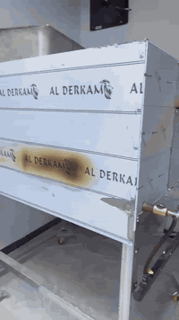 فرن لحم بعجين للبيع جديد ممشتغل بس فحص العرض 120 والنزال 140 داخل حجر 
***********
