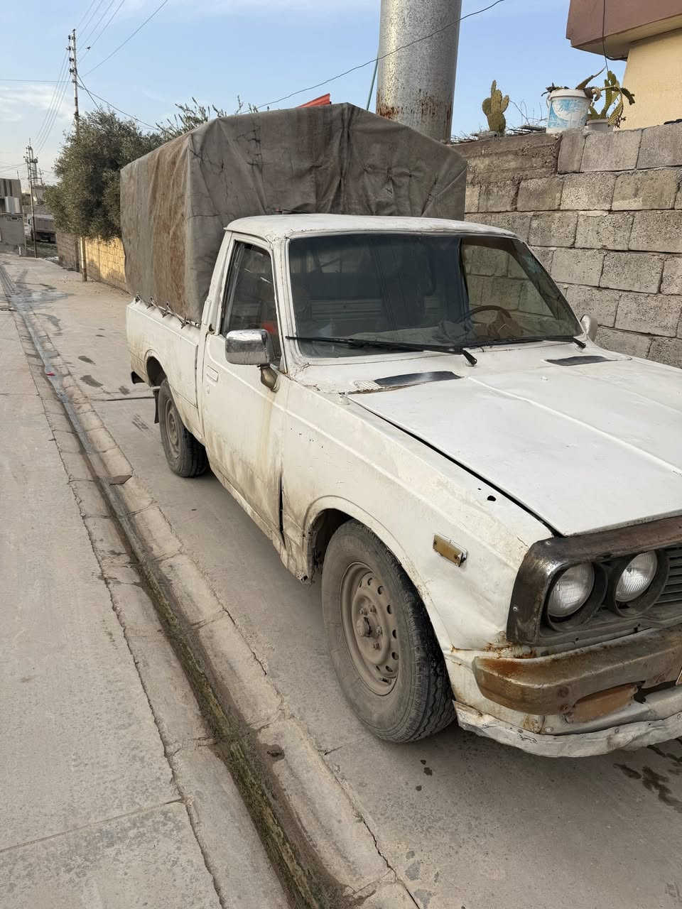 بيك اب موديل 1978
صبغ وحداديه جديد كير شرط محرك بدايه صرف سنوية جديده   بأسمي تحويل ثاني يوم 
بي هزة جديد  السعر 22$ بيها مجال 
كابون بانزين بيها   بل عافيه عل يخذها 
عنوان موصل احليلة 
***********

‭٠٧٧٧ ٨٢٥ ٤١٤٩‬
