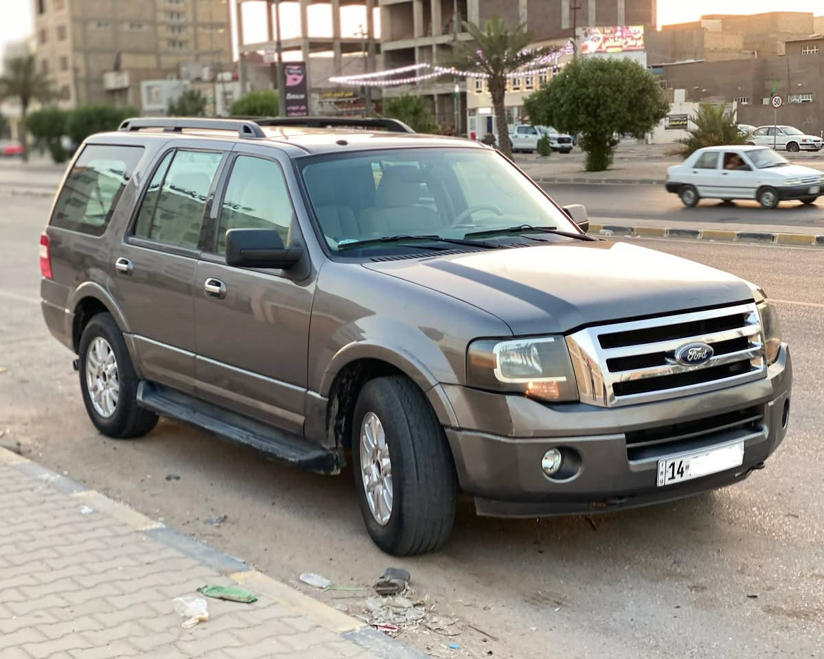 فورد اكسبدشن 2011 
خليجي مكفول 
مكان السيارة نجف
‎*********** واتساب
