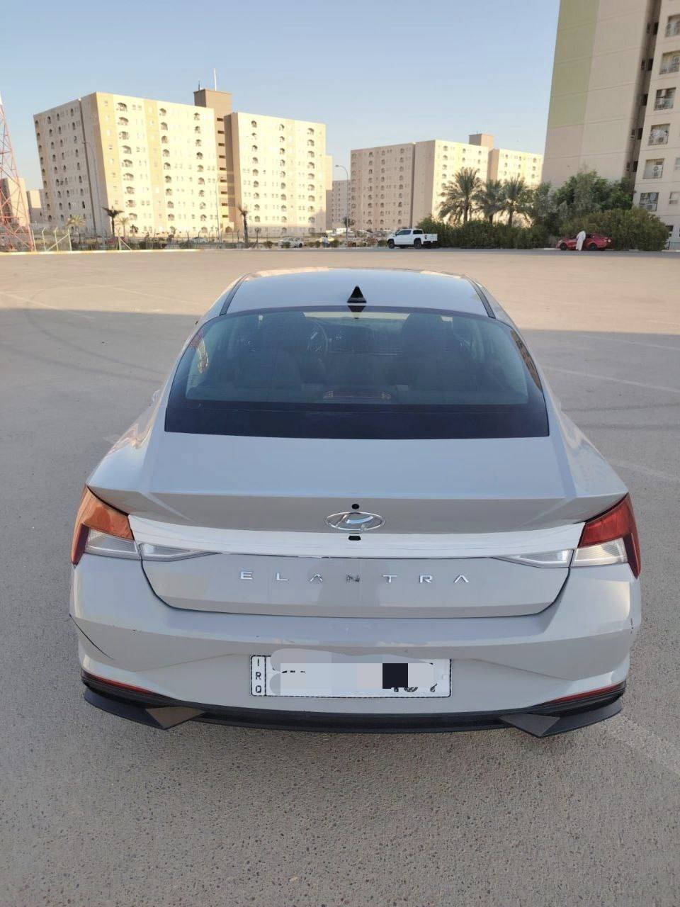 السلام عليكم .... النترا 2023 فول واحد على واحد بصمه سلايت بيها بنيد تبديل وقطعه بارد فقط سونار موجود  
بسعر 160 وبيها مجال للشراي 
لل اتصال ***********
