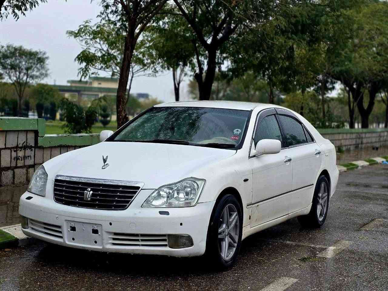 شاینەی  بڕاوە 
2005
ناوزەرد   گەورە بەگەورە
 
شوین کەلار
 
سعری 46$

 ***********
