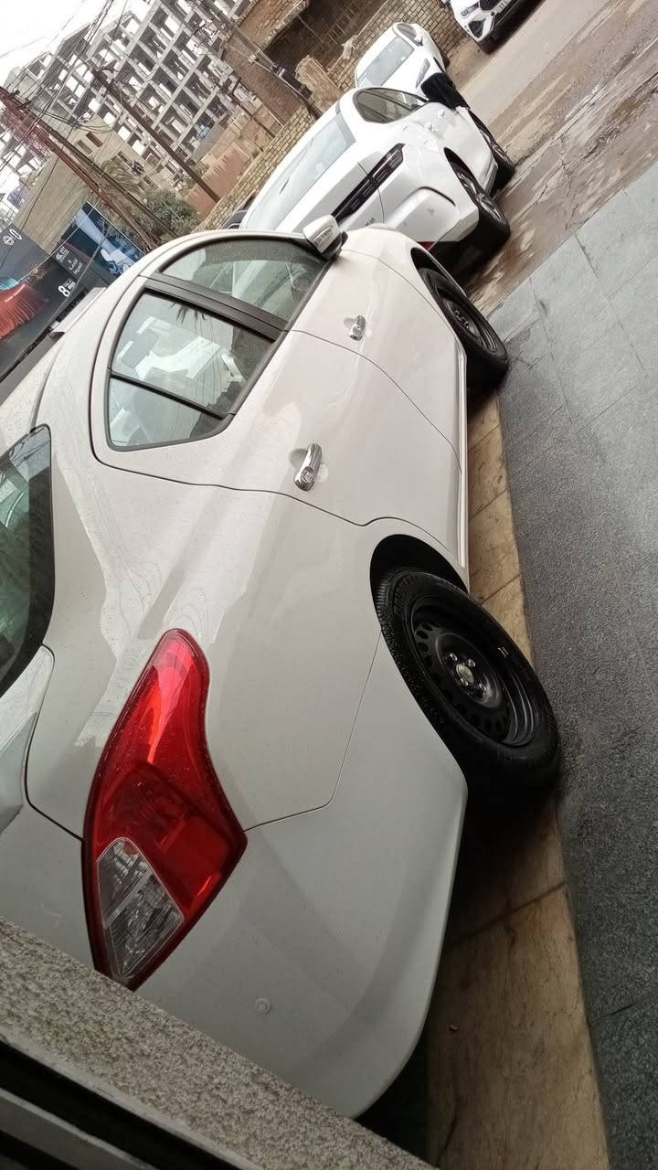 سلام عليكم
نيسان سني مصري 
موديل 2025
مواصفات
شاشه+كامره
تحكم ستيرن
تبريد قطعتين
اشاره بل مري
سبايدر 
اربع جام كهرباء
بلوجكترات
يده نيكل 
اربع تجاوي
رقم شمالي
ماشيه 800كيلو متر  
مكان الكراده 
***********
