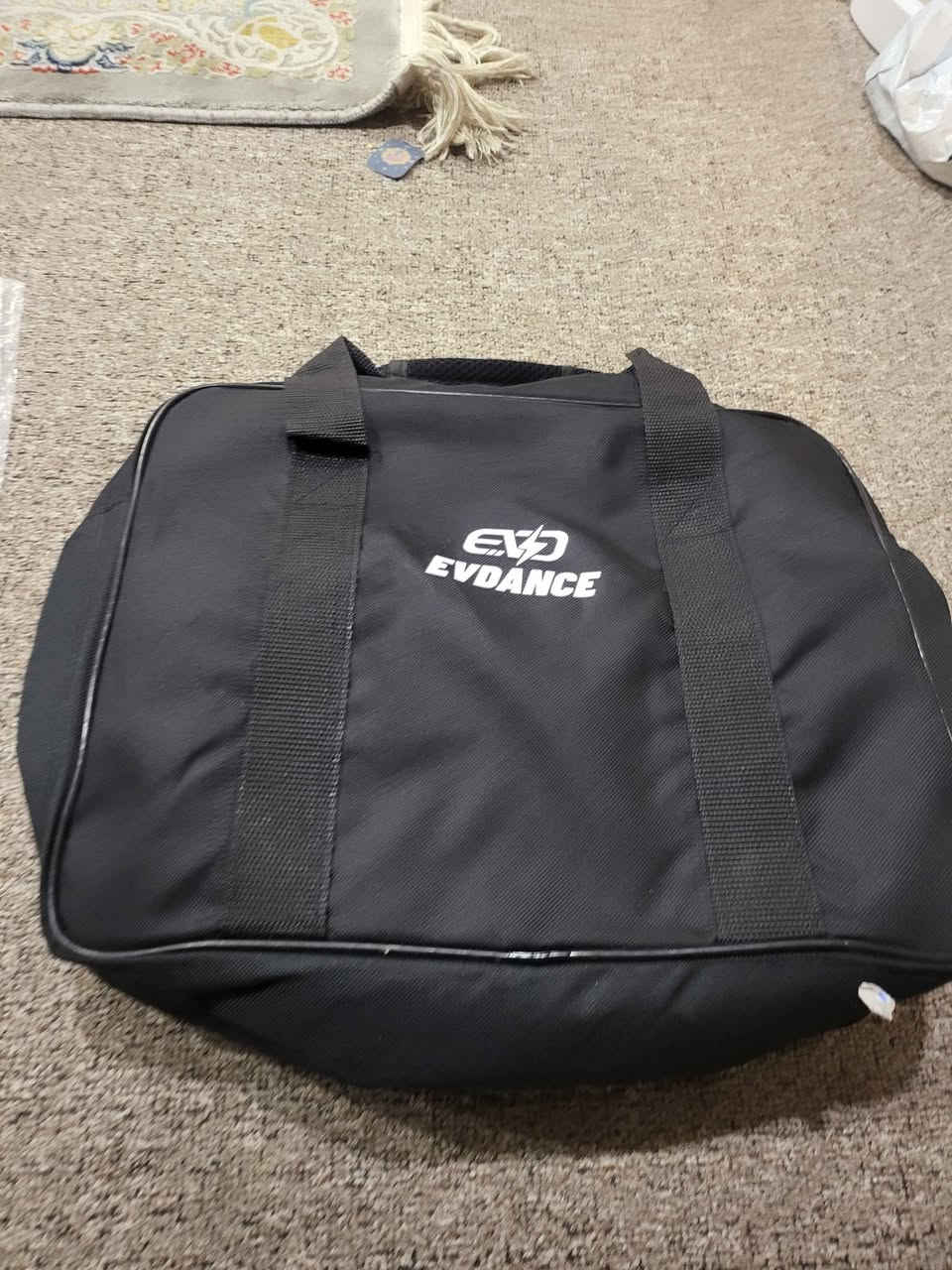 شاحینەی سەیارەی شەحن نازانم بۆ چ مۆدیلێک ئەبێت 45000 دینار قفڵ کەی نیە بالەی بەکارنەهاتوو گەیاندن هەیە لەسەر کڕیارە شوێنمان سلێمانی گەڕەکی ڕاپەڕین السليمانية, العراق


**إذا كنت صاحب هذا الإعلان وتريد حذفه لأي سبب، رجاءا أرسل رسالة إلى الدعم الفني**