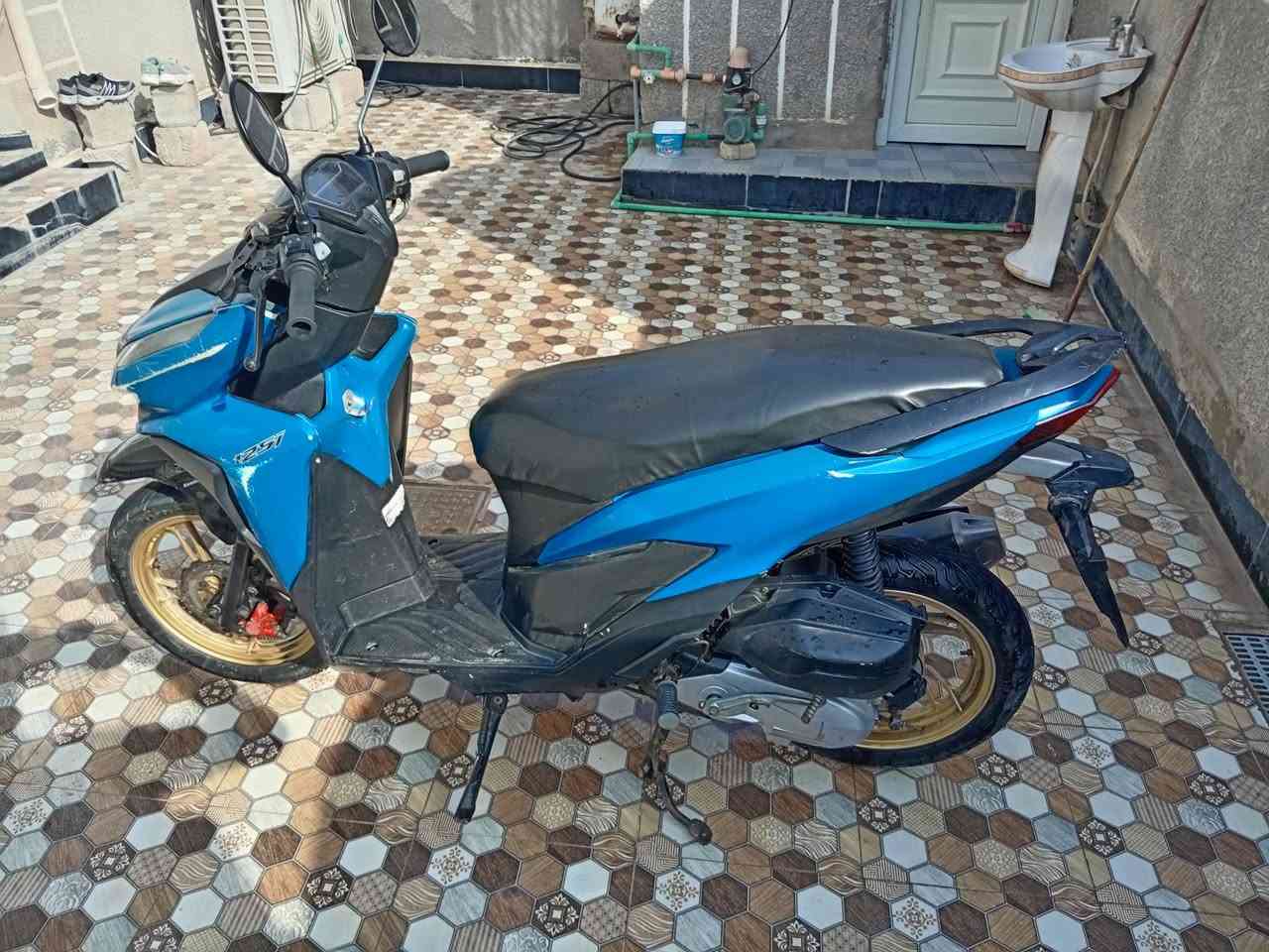 سلام عليكم دراجه للبيع ياباني خير م̷ـــِْن •اللّـہ̣̥ حلوة ونضيفه موديل 2023 دراجه نصبتها تخبل الدراجه مثل البصور السعر 500 وبيها مجال للطيبين بعقوبه بهرز للأتصال ***********
