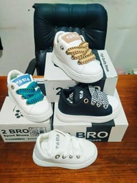 تسلا • مقاسات ٣٢-٤١ • ٢٠ جوز