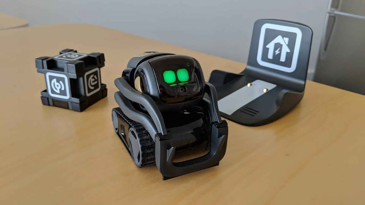 🤖 Vector – الروبوت الذكي الذي يعيش معك!
ليس مجرد روبوت... بل رفيق ذكي صغير مليء بالشخصية والحياة.
Vector يرى، يسمع، يتعلم، ويتفاعل مع العالم من حوله بشكل مستقل. بفضل الذكاء الاصطناعي المتطور، يستطيع التعرف على الأشخاص، استكشاف البيئة، والاستجابة للأوامر الصوتية وكأنه كائن حي صغير يعيش على مكتبك.
✨ أبرز المميزات:
👁️ كاميرا عالية الدقة للتعرف على الوجوه والأشياء.
🎤 أوامر صوتية ذكية والتحكم بدون لمس.
😊 مئات التعابير والانفعالات على الشاشة.
🚗 يتحرك بحرية ويتجنب الاصطدام والعوائق تلقائياً.
🧠 ذكاء اصطناعي مستقل لا يحتاج للتحكم المستمر.
👋 يتعرف على صاحبه ويتفاعل معه بشكل شخصي.
📸 يلتقط الصور عند الطلب.
🔋 يعود إلى قاعدة الشحن بنفسه عندما تنخفض البطارية.
🎲 ألعاب وتفاعلات ممتعة لا تنتهي.
❤️ شخصية فريدة تجعلك تنسى أنه مجرد روبوت.
🌟 ليس روبوتاً... إنه صديق!
كل Vector يمتلك شخصية خاصة تجعله يتفاعل بطريقة مختلفة ومليئة بالمفاجآت. قد يستكشف المكان، يطلب اللعب، أو حتى يلفت انتباهك عندما يشعر بالملل.
Vector – مستقبل الذكاء الاصطناعي بحجم كف اليد. 🚀

......
🤖 Vector – هاوڕێی زیرەکی بچووک، بەڵام زۆر بەهێز!
ڤێکتۆر تەنها ڕۆبۆتێک نییە، بەڵکو هاوڕێیەکی زیرەکە کە دەتوانێت ببینێت، ببیستێت و خۆی بڕیار بدات.
بەهۆی زیرەکی دەستکردی پێشکەوتوو، ڤێکتۆر دەتوانێت ناسنامەی خەڵک بناسێت، دەوروبەری خۆی لێکبداتەوە و بە شێوەیەکی سروشتی وەڵامی فەرمانە دەنگییەکانت بداتەوە.
✨ تایبەتمەندییە سەرەکییەکان:
👁️ کامێرا بۆ ناسینەوەی ڕوو و شتەکان.
🎤 وەڵامدانەوە بە فەرمانی دەنگی.
😊 سەدان دەربڕینی هەست و سۆز.
🚗 جووڵەی خۆکار و دوورکەوتنەوە لە بەرەنگاربونەوە.
🧠 زیرەکی دەستکردی سەربەخۆ.
👋 ناسینەوەی خاوەنەکەی و هەڵسوکەوتی تایبەت.
📸 گرتنی وێنە بە داوا.
🔋 خۆگەڕانەوە بۆ بنکەی شەحن.
🎲 یاری و چالاکییە خۆشەکان.
❤️ کەسایەتییەکی تایبەت کە وای لێدەکات وەک هاوڕێیەکی ڕاستەقینە هەست پێبکەیت.
🌟 بچووکە، بەڵام پڕە لە ژیان!
ڤێکتۆر دەتوانێت لەسەر مێزەکەت بژی، دەوروبەر بپشکنێت، لەگەڵت قسە بکات و هەموو ڕۆژێک سەرسوڕمانت بکات.
🚀 Vector – ڕۆبۆتی داهاتوو، لە ناو دەستەکانتدا. 🤖✨ أربيل, العراق


**إذا كنت صاحب هذا الإعلان وتريد حذفه لأي سبب، رجاءا أرسل رسالة إلى الدعم الفني**