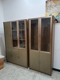 لوكرات ثنين واحد ٤ بيبان وثاني ٦ بيبان  ثنينهن ٢٥٠ الزغير ١٠٠ وجبير ١٥...