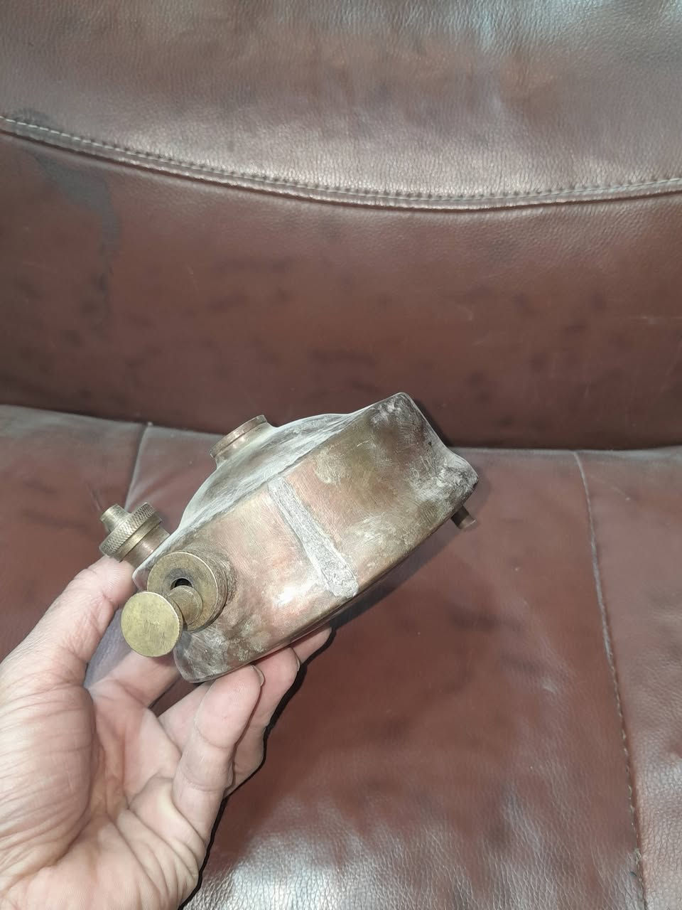 بريمز الماني حجم صغير بي نقص رجل و راس البريمز ٢٥ مع التوصيل نحاس خالص


**إذا كنت صاحب هذا الإعلان وتريد حذفه لأي سبب، رجاءا أرسل رسالة إلى الدعم الفني**