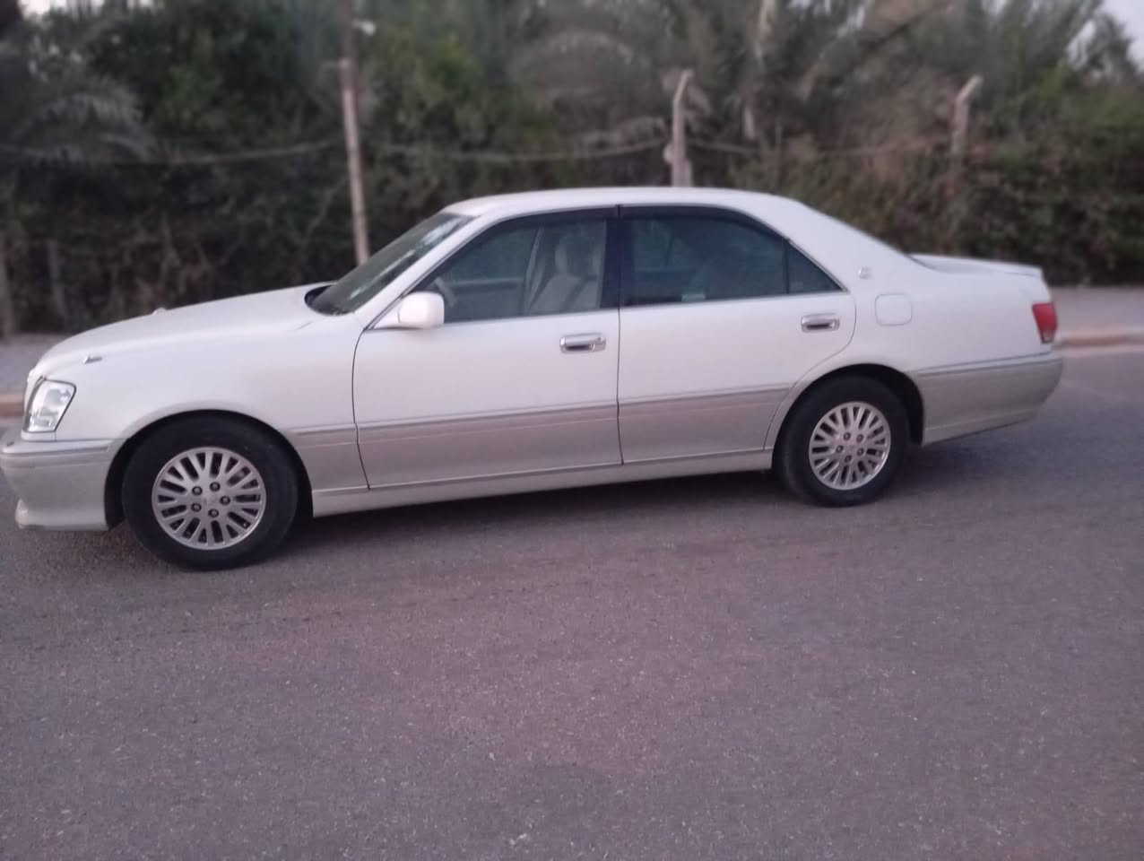 السلام عليكم
ملكة 2003 اصل كرستال
كفاله عامه
رقم كركوك انكليزي بأسمي تحويل ثاني يوم وين متريد 
المواصفات
ثلاث دكم
مكينةD4الجبير
تخم كشنات امامية وخلفية  كهرباء
بردة خلفية كهرباء 
مري شفط
مثبت سرعة 
تحوير فوك وجوه نجف
دشبول جديد يم عارف العيساوي
السعر 150وبيها مجال للشراي اتصل وتدلل
مكان السيارة النجف الاشرف 
***********واتساب
