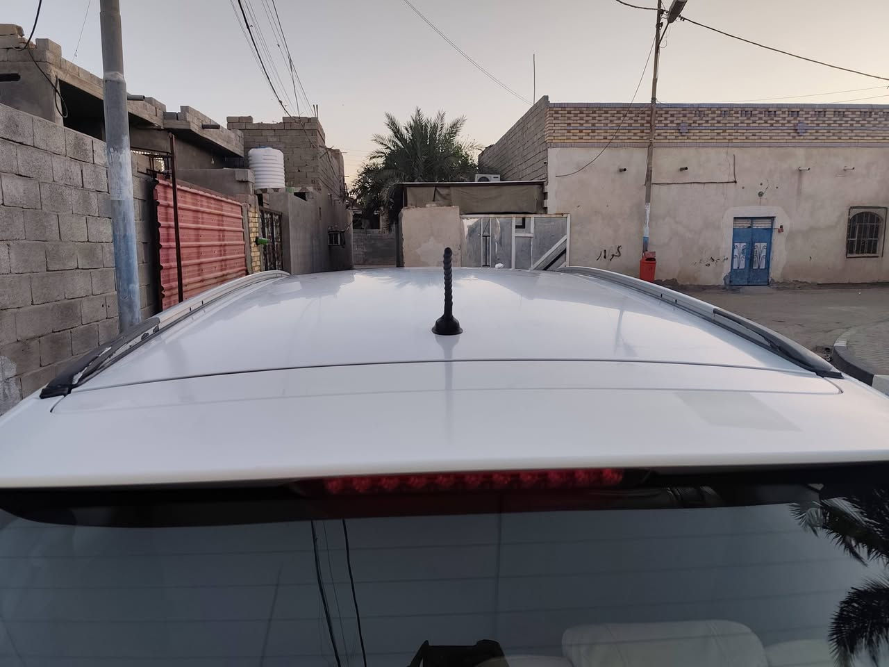 السلام عليكم
كيا كارينز موديل ٢٠١٤ كفالة عامة بأسمي محرك ٢٠٠٠ دوش وضع الشركة ما مفتوح منه برغي 
طخم تاير جديد
تبريد قطعتين ثلج 
حدادية جديدة توني مسويها 
ماشية ١٢٥ الف
المكان البصرة 

السعر ١٣٣ 
الاتصال ***********
