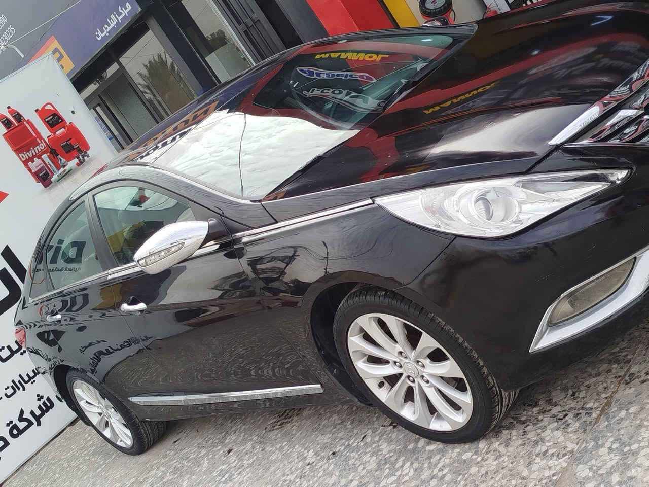 سوناتا 2013, امريكي.   مواصفات فول 1/1. سلايت رؤف

بصمه+ كشنات جلد + كشن كهرباء + كشنات تدفئه وتبريد +
بصمه ابواب. + تبريد قطعتين + تحكمات ستيرن + ويل كروم 17+ اشاير مري + 4 دسك + نضام ايبي اس + حساسات خلفيه

رقم سليمانيه. تحويل مباشر.   المكان بغداد.  صبغ فقط بنيد.  ليبل واحد   شواصي لغود مكفوله.  محرك 2400  شادله دبل كازكيت.      يعني تأخذها ماتصرف عليها.  ماشيه 109 حقيقي  

ملاحظه.  عندي 3 سونارات بيها.      ول مشتري وين ميعجبه يفحص.         شرط. حته سيرفز مامشتغل بيها.   بانزين عادي تسحك.  

السعر.  110 ورقه فقط.   لمشتري يأخذ سنويه باسمه بدون ميدفع دينار.    حته ل عقد المروري هم عليه تأخذ صافي  تحياتي للجميع.

 ***********.
