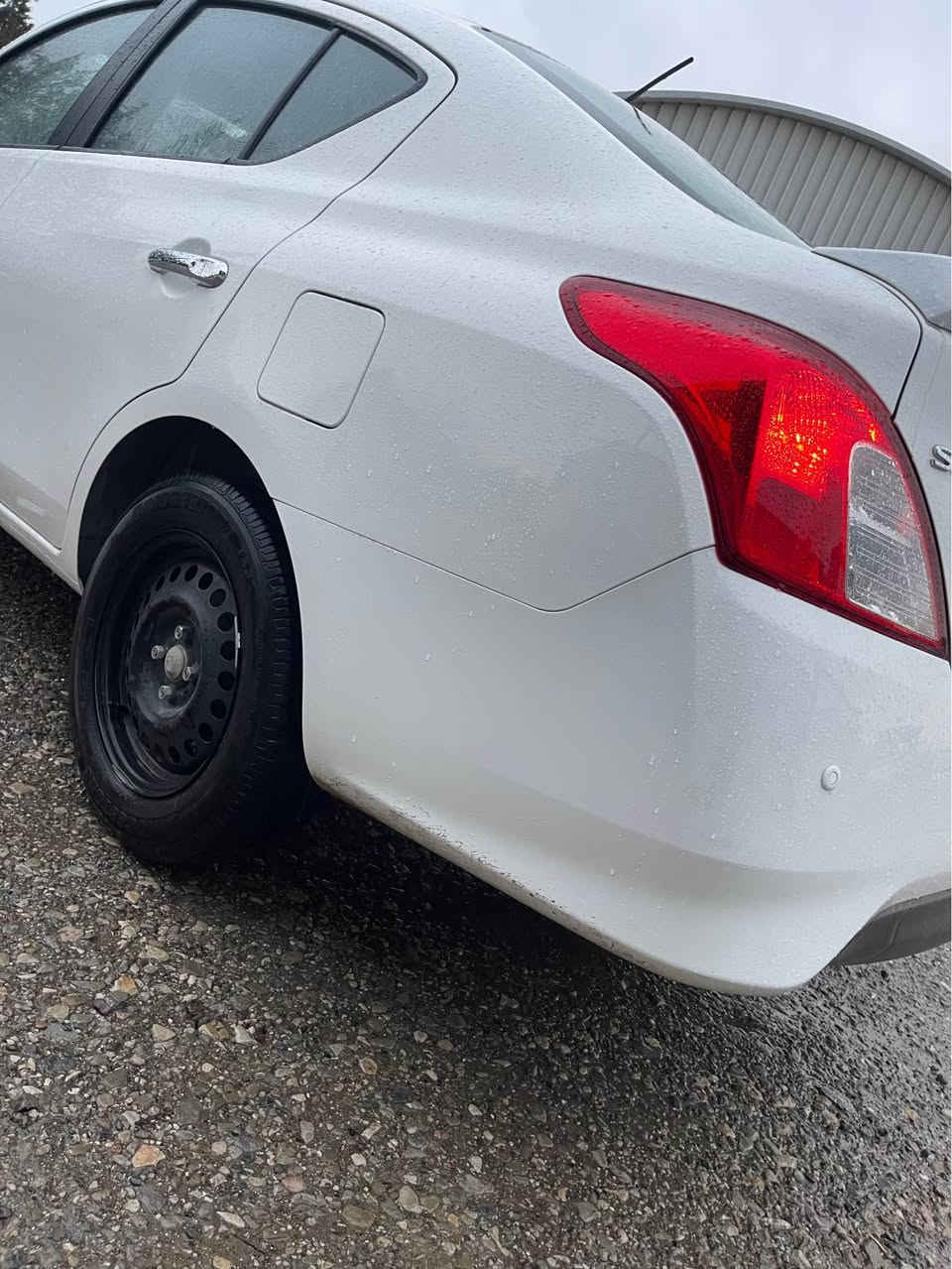 نيسان صني لاكشميبا موديل ٢٠٢٥ فول مواصفات سفري شه ريكه ته نها ٢٦ هه زار روشتوه هيچي پيوه نيه -٤ جام كاره با- ته بريد مركزي -بلاجكتور-بال -ده سك ستيل -سوكان ڤوليوم-شاشه و كاميرا-ناو زه رد-نرخي ١٢٦ كه ميك معامه له -ناونيشان سليماني 
ژ.م *********** السليمانية, العراق
