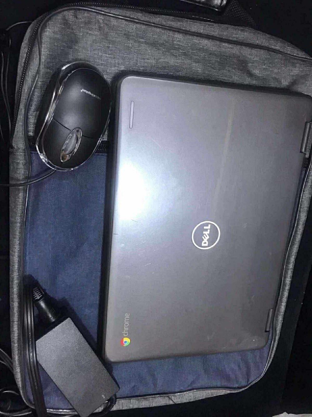 للبيع لابتوب دل لمس وقلاب كامل مع الجنطة وشاحنته الأصلية وماوس ،فول نظافة ولا ضرر العنوان الكاظمية واكو توصيل