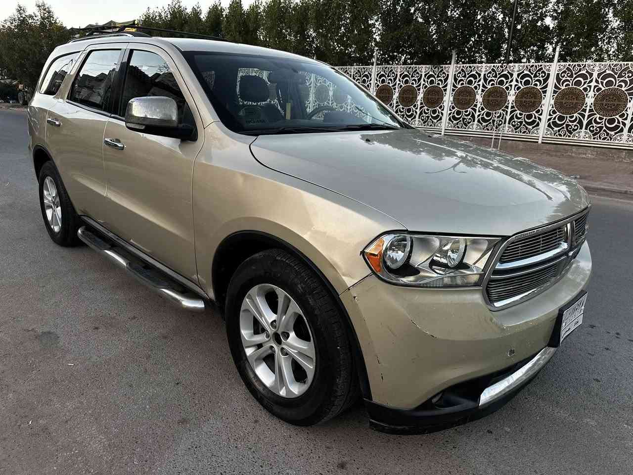 ***********
دوج دورنكو 2012 ماشيه 140 كلين داخلة تقرير غرق بيها صبغ فقط دعامية سيارة فول عدا الفتحه مكينه كير جديد محرك 6 سلندر 3600سعر 143ورقة مكاني بغداد صليخ شارع 600  رقمي ***********
