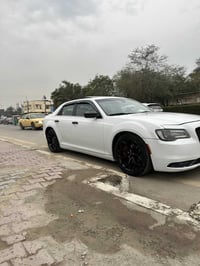 كرايسلر ٣٠٠ • ٢٠١٧ • صور حادث