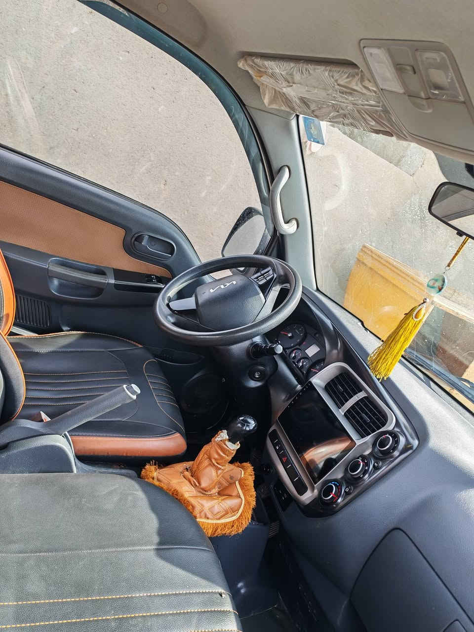 كيا بنگو للبيع مكفول كفاله عامه مديل 2024 نضيفه ماشيه 24الف الرقم ***********
