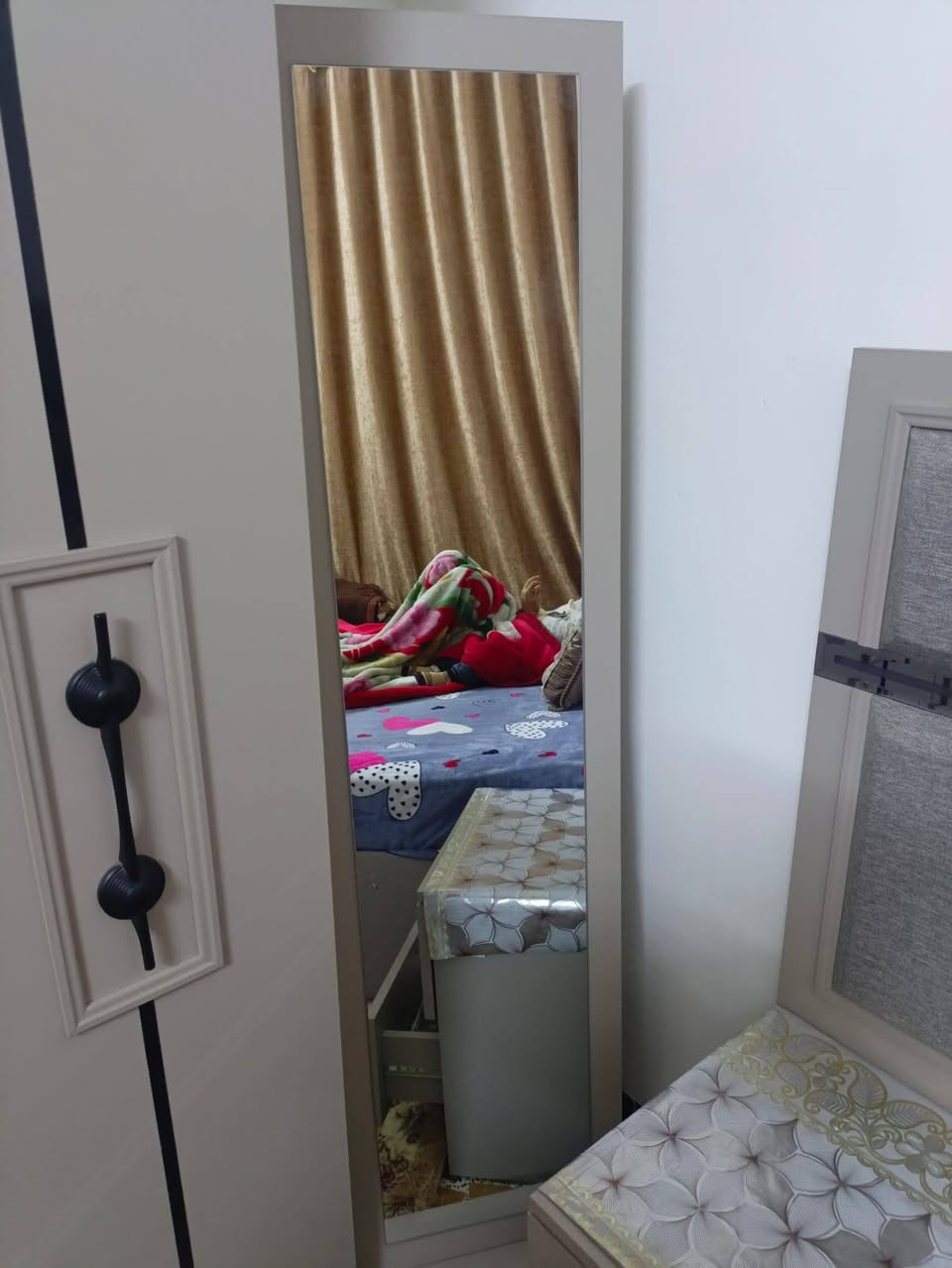 سلام عليكم غرفه نوم تركيه جديده بمعنا الكلمه الستعمال شهر السعر مليون800
رقم الهاتف ***********
الرقم اسيا***********
