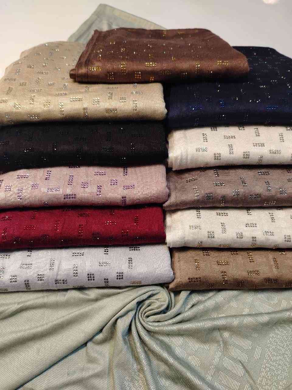 🔵شيلة كويتي خامة قطني ستراس لون بلون على الكصة اصلي شرط الفحص 

👌متوفر 10 نقشات مختلفة 

سعر الدرزن 🔥🔥🔥 

🚚توصيل جميع المحافضات 6 بغداد 5 

☎️واتساب فقط 
***********📞
