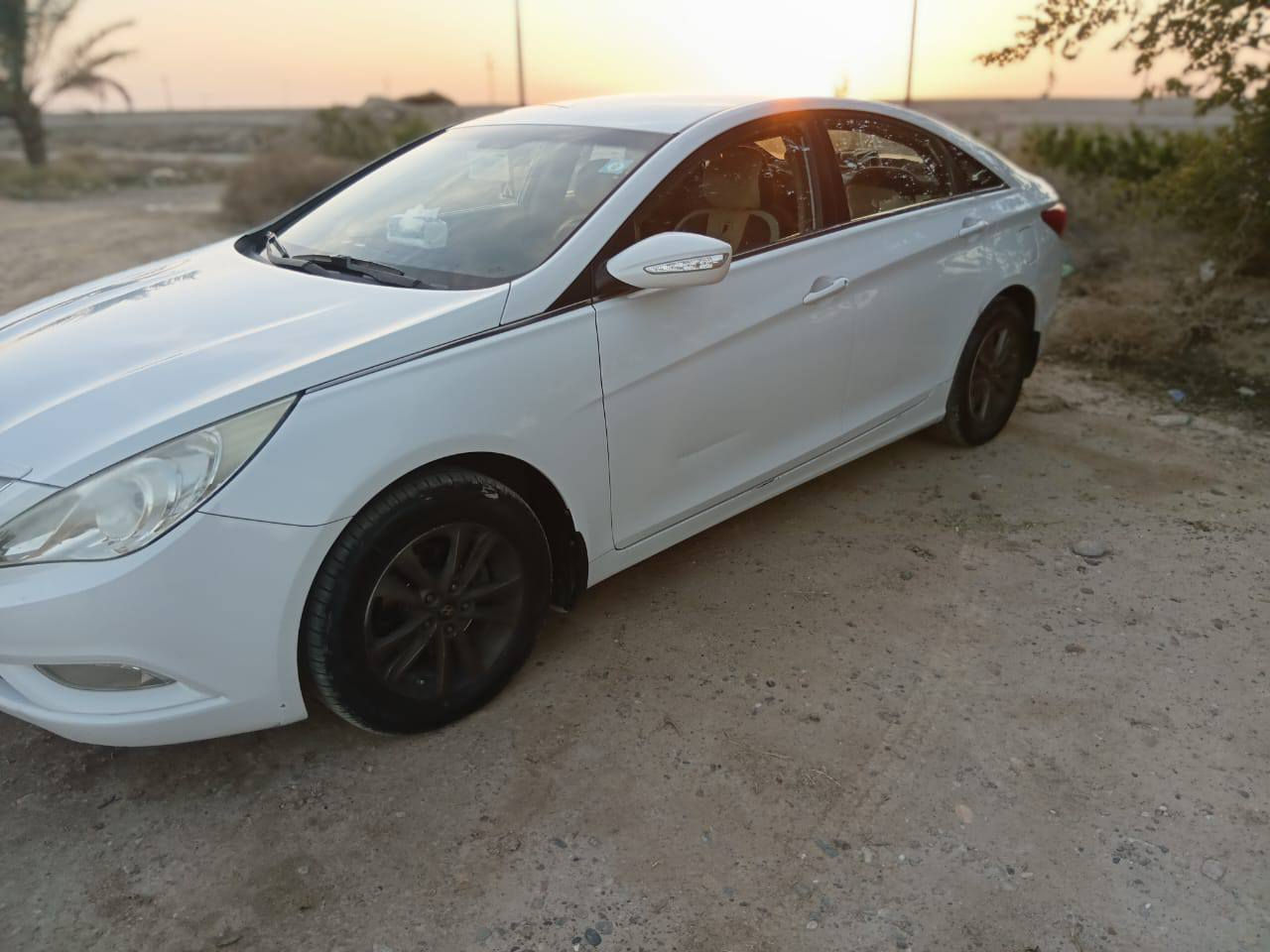 السلام عليكم ورحمة الله وبركاته
سوناتا 2011خليجي 
محرك 2400
تبريد تدفئه شرط
تحكمات ستيرن 
محرك كير شرط 
صدر كامل شرط 
تايرات جديدة 
السيارة مكفوله من الدعاميه للدعامية
شرط لاصبغ ولاتبديل 
السيارة رقمها صلاح الدين دولي بأسمي شرط التحويل 
سنويه لل29
مكان السيارة تكريت قرية الزلاية قرب المدخل 
السعر اتصل وتدلل. 

رقم الهاتف ***********
