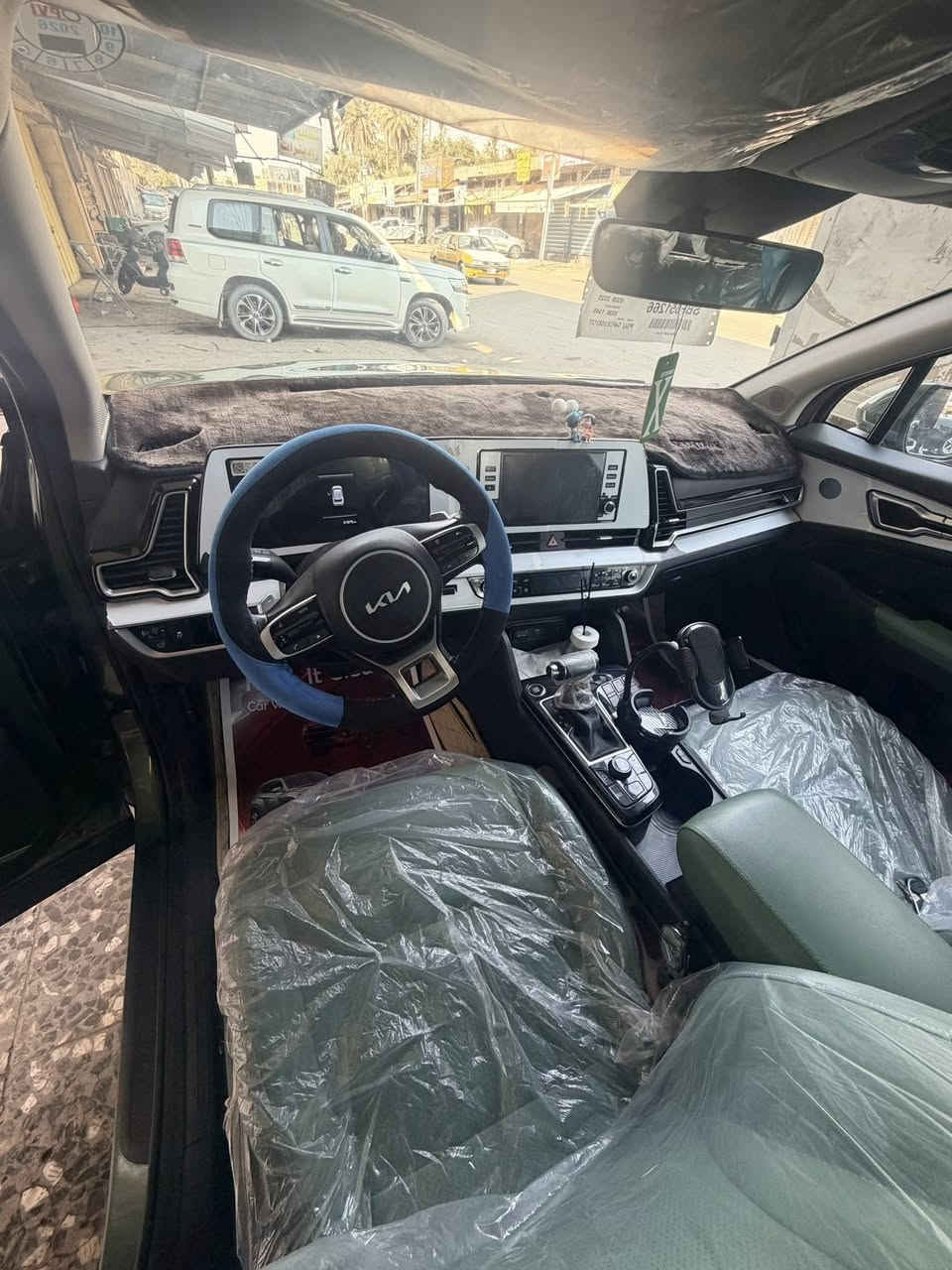 سلام عليكم من رخصه مدير الكروب 
كيا سبورتج 2024خليجي مكفوله كفاله عامه عدى رصعه وقم أربيل فول عدى الفتحه 
كراسي كهرباء مري شفط جنطه كهرباء 
شفتات بلستيرن تدفئه كشنات قطعتين تبريد 
السعر 230وبي مجال عنوان بغداد الدوره ***********غير متواجد عل فيس
