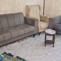 تخم عشر مقاعد ٣٢٥ شارع فلسطين  قرب شارع الخيمه 07715293063