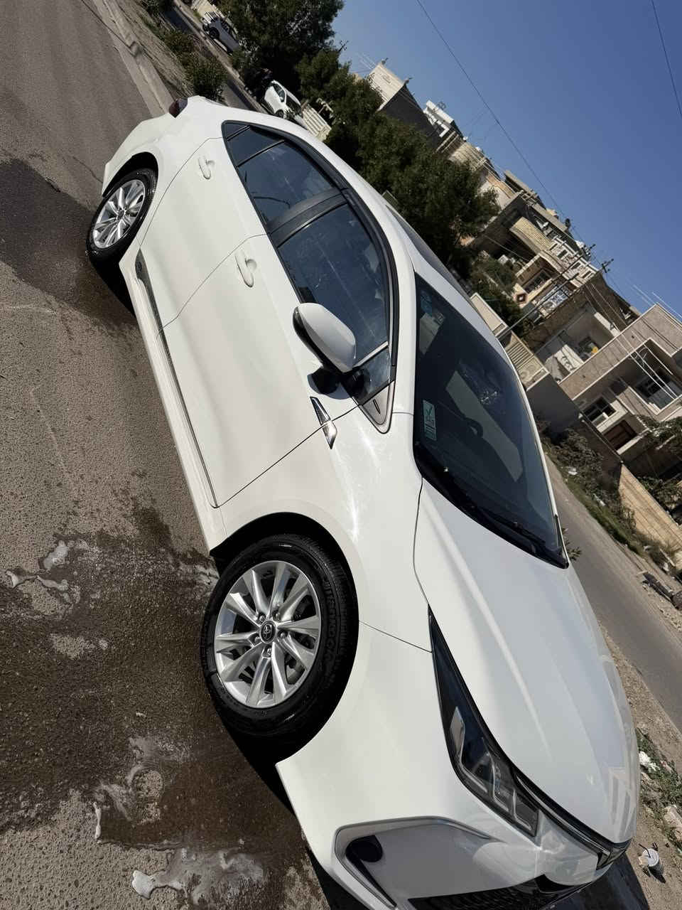 السلام عليكم 
كورلا (2025) هايبرد شكل الخليجي 

رقم بغداد  باسمي
ماشيه (7000)الف 
لاضافات. اناره داخلبه. كامله
كاعيات غلافات مع غلافات الدوسات جام عازل حراره. شفقه  سبايدر خلفي
نيكلات كامله. 

المواصفات 👇

🔵محرك 1.8 لتر VVT هايبرد
🔵كشنات جلد. اسود
🔵داخل اسود
🔵كير بوكس اوتوماتيك 6 سرع 
🔵دخول ذكي و تشغيل ( بصمة ) 
🔵شاشة apple car play and android auto
🔵كامرة خلفية 
🔴رادار تحديد مسار ومانع تصادم ‼️
🔵 دشبول ديجتال 
🔵تبريد قطعتين 
🔵 فتحة سقف ( سلايد روف )
🔵 لايت أمامي وبروجكتر  LED ‼️
🔵 بك لايت LED‼️
🔵 تحكم ستيرين 
🔵 اوتو لايت
🔵 اوتو هولد
🔵 نظام ABS 
🔵هاند بريك كهرباء 
🔵نظام التحكم بالانارة الخارجية
🔵 اشاير بالمري
🔵حساس ضغط الاطارات
🔵 وضعيات قيادة 
🔵مانع انزلاق

مكان السياره بغداد  حي جهاد

السعر 164 بيه مجال بسيط كلش
للاستفسار : ***********
