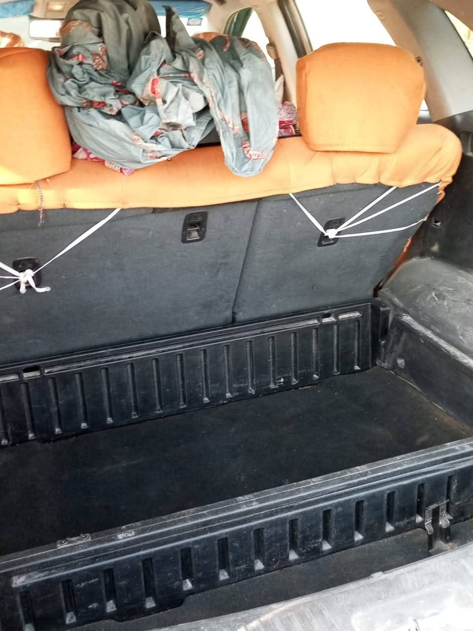 السلام عليكم كيا سورنتو موديل2011 وارد امريكي بدون ضرر تبريدقطعتين كيرمحرك حداديه خير من الله تخم تاير؟بيع اومراوس بسياره أقل من سعرها السعر13500الاتصال على الرقم ***********
