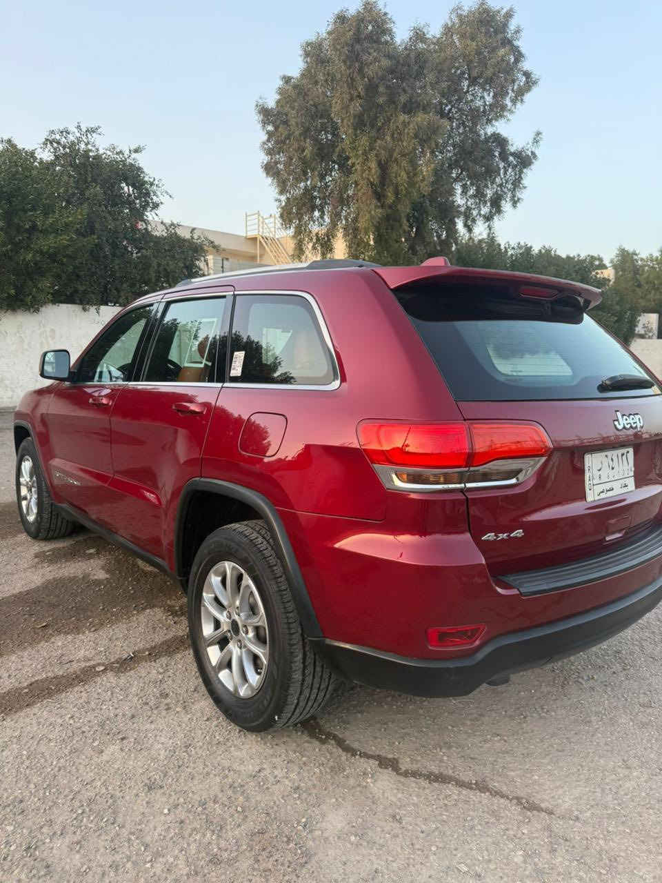 السلام عليكم عندي جيب خليجي 14 مكفوله من الصبغ مكينه كير مكفول من الفتح موصفات لاريدو فتحه كشنات جلد فور ويل كامره لايت حاجب زنون مسويلها ايدامه صدر دسكات بلكات فيول بم باتري السعر 215 ورقه وبيها مجال بسيط مكاني كراده ***********
