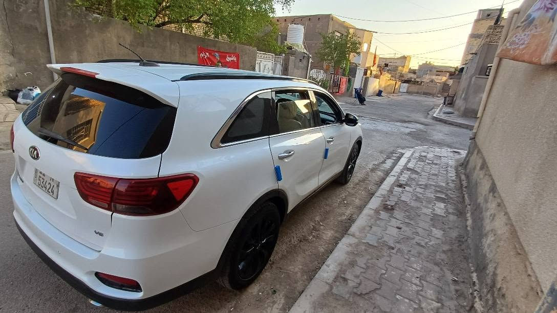 سلام عليكم سورنتو موديل 2019 سياره وراد مريكي 
بابين صبغ بمريكه
والبعراق صبغ جاملغ المامي وبنيد  سياره حقيقي 100ماشيه *********** عمارة, ميسان
