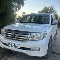 لاندكروز ٢٠١١ستينيه ٦ سلندر رقم بغداد باسمي  ماشيه٢٠٠ الف  ضربتها جامل...