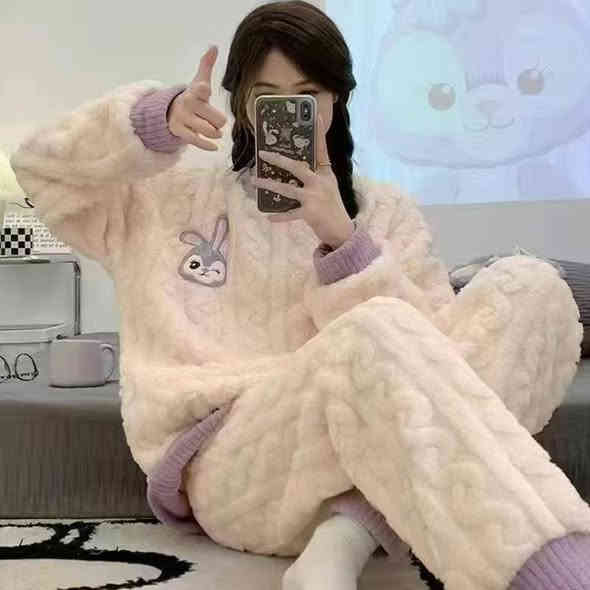 تراك نسائي خامه فرو سعر الدرزن 66 الف
للتواصل عبر الواتس اب ***********
