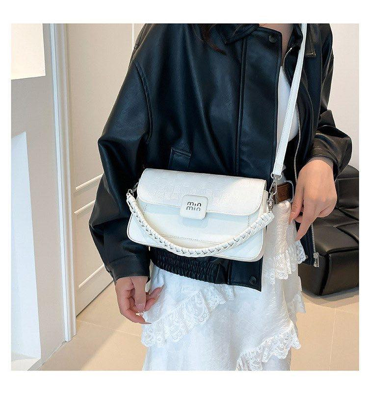 جنطه شي ان ماركة miu miu كوالتي عالي للحجز خاص


**إذا كنت صاحب هذا الإعلان وتريد حذفه لأي سبب، رجاءا أرسل رسالة إلى الدعم الفني**