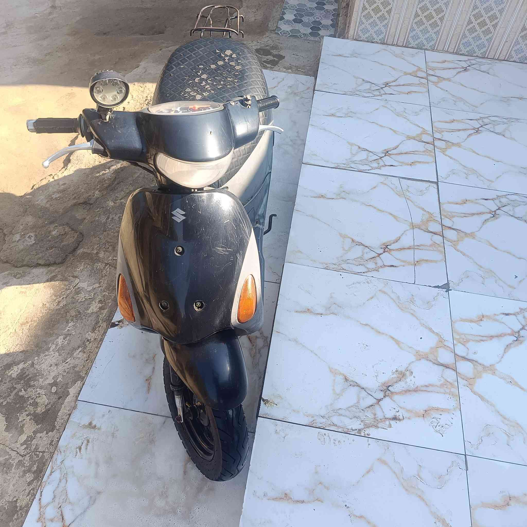 سلام عليكم ورحمة الله وبركاته
دراجه ساسوكي 60لبيع كلشي ما نقصه كلشي شغال بيه 250قفل استفسار اتصل ***********
