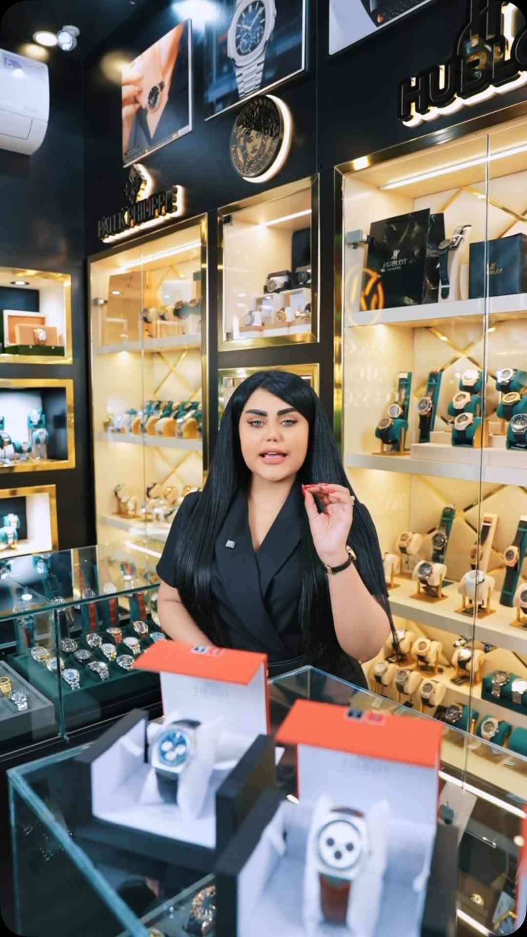 لأصحاب الذوق الراقي
الساعه متوفره الآن!
مع ملحقاتها الاصلية كامله
السعر: مخفض 55 الف والتوصيل مجاناً
• تصميم مميز و راقي وفخم
• جودة عالية : ضمان سنة
• طلاء اللون ثابت
• إطار مقاوم للصدمات
• زجاج مقاوم للخدش
• جميع السناتر تعمل
• مؤشر تاريخ
• وسير قابل للتعديل
متوفرة بمجموعة الوان و موديلات
تأتي مع ملحقاتها الاصلية كامله علبه الماركة و الباكيت و كارت الضمان و الكتلوك و الكيس الاصلي
للحجز يرجى التواصل على رسائل الصفحة او التواصل على واتساب
***********
عنواننا بغداد المنصعات لام الععبيدي
